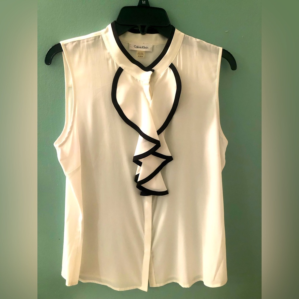Calvin Klein Size Medium sleeveless blouse